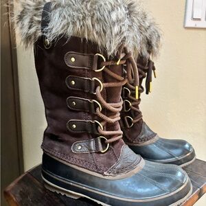 Sorel Women's Joan of Arctic Faux-Fur Lace-Up Winter Boots